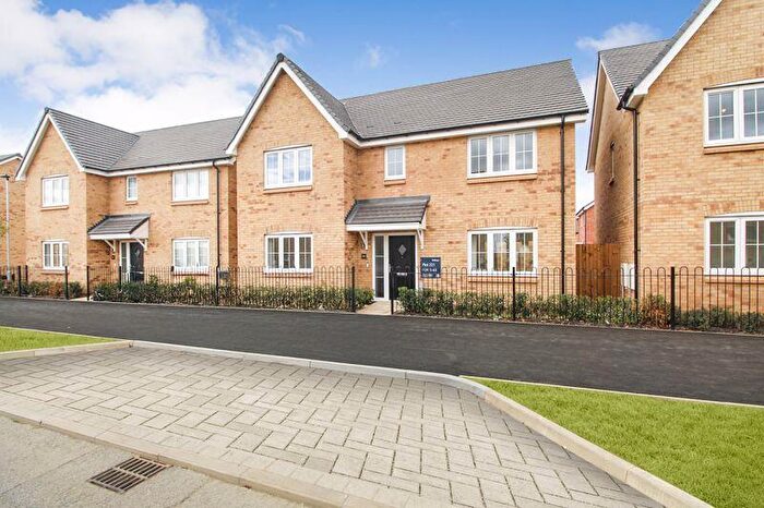 4 Bedroom Detached House For Sale In Meadow Road, Wixams, MK45