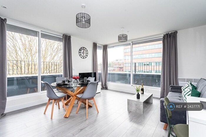 1 Bedroom Flat To Rent In Vivian Court, Hemel Hempstead, HP1