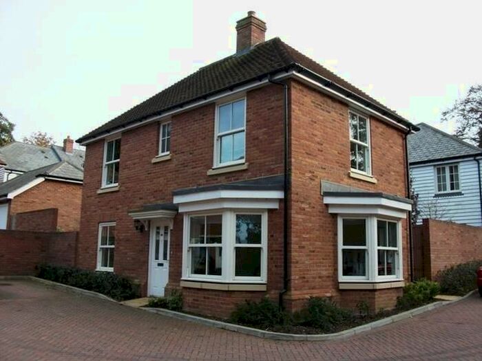 3 Bedroom Detached House To Rent In St Benets Way, St Michaels, Tenterden, Kent TN30