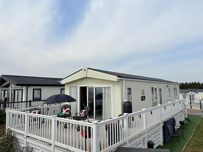 2 Bedroom Park Home For Sale In Melville Road, Southsea, Portsmouth, PO4