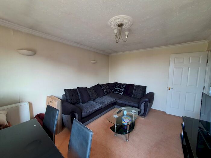 2 Bedroom Flat To Rent In College Court, Glaisdale Road, Fishponds, BS16