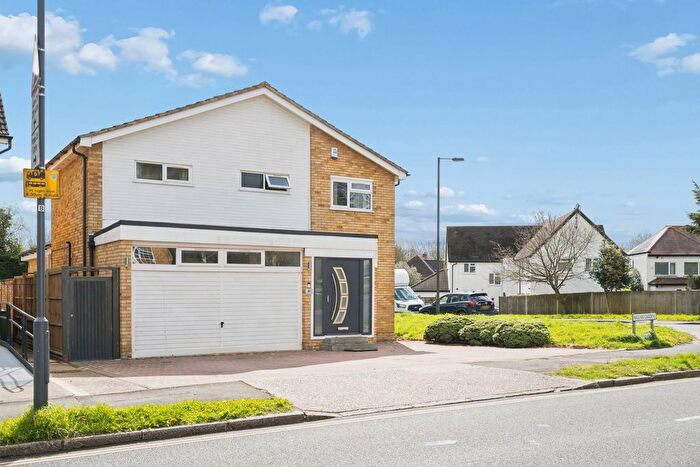 4 Bedroom Detached House For Sale In Hallam Gardens, Pinner, HA5