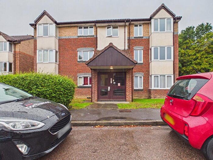 1 Bedroom Flat To Rent In Tor Close, Waterlooville, PO7