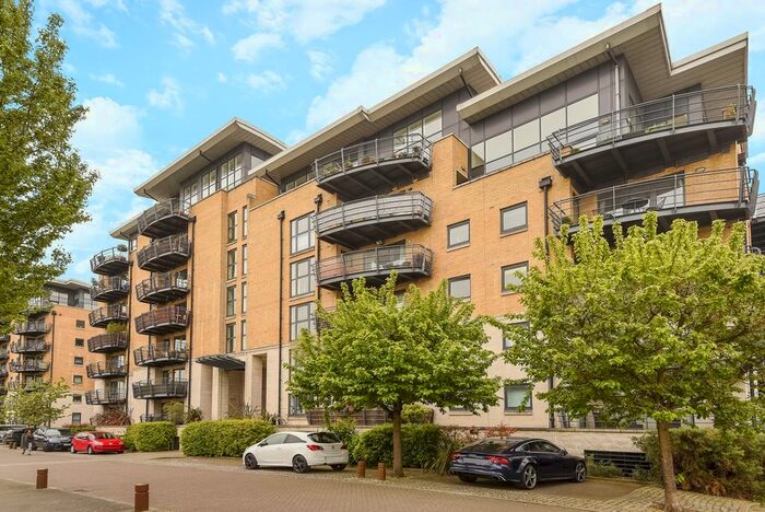 2 Bedroom Flat To Rent In Glaisher Street, London, SE8