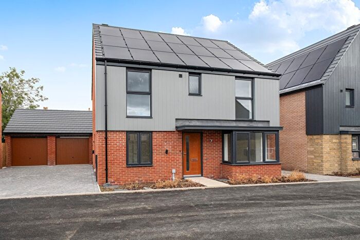 4 Bedroom Property To Rent In Mercury Crescent, Langley Park Way, Chippenham, SN15