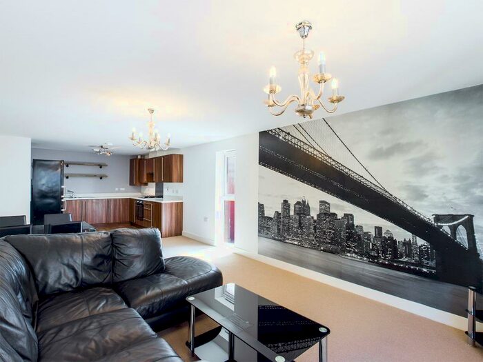 2 Bedroom Flat To Rent In Rothwell Road, Swansea, SA1