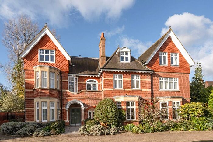 2 Bedroom Flat To Rent In Arthur Road, Wimbledon Park, London, SW19