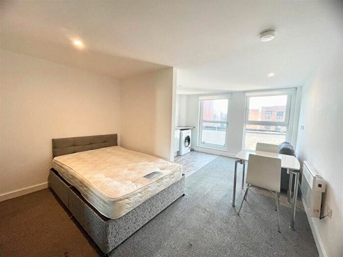 Studio To Rent In Wolstenholme Square, Liverpool, L1