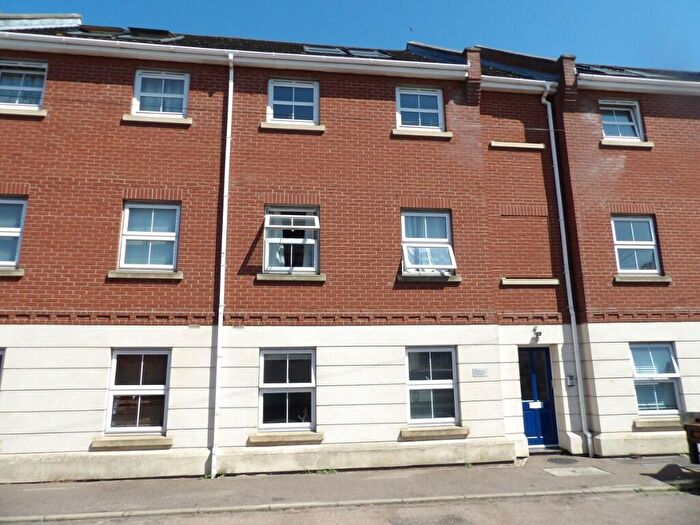 2 Bedroom Flat For Sale In Albemarle Street, Harwich, Essex, CO12