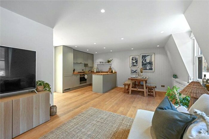 2 Bedroom Detached House To Rent In Bingham Place, London, W1U