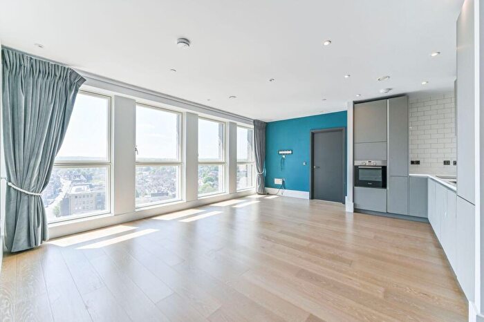 2 Bedroom Flat To Rent In Leon House, Central Croydon, Croydon, CR0