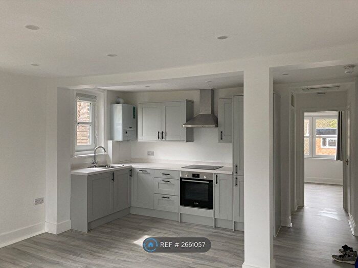 1 Bedroom Flat To Rent In Cayman Court, London, SE23