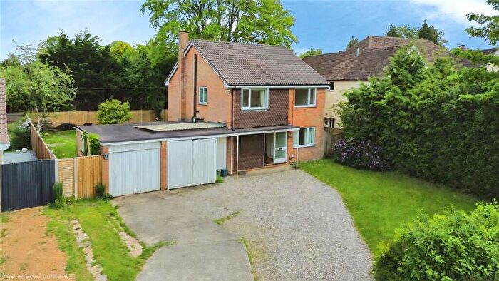 4 Bedroom Detached House For Sale In Andover Road, Newbury, Berkshire, RG14