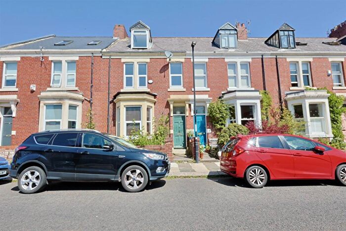 6 Bedroom Terraced House To Rent In Salisbury Gardens, Newcastle Upon Tyne, NE2