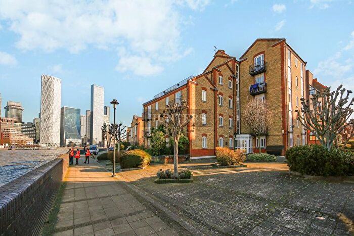2 Bedroom Flat To Rent In Rotherhithe Street, London, SE16