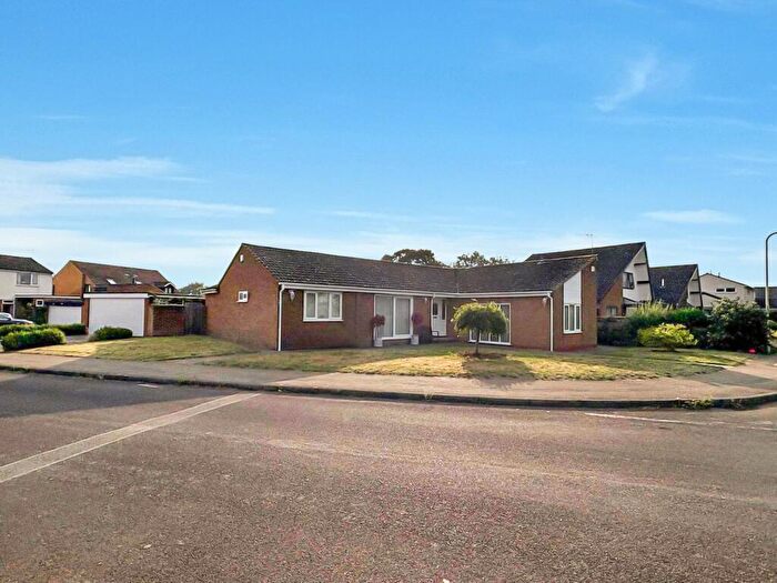 3 Bedroom Bungalow For Sale In Castle Close, Uppingham, Oakham, Rutland, LE15