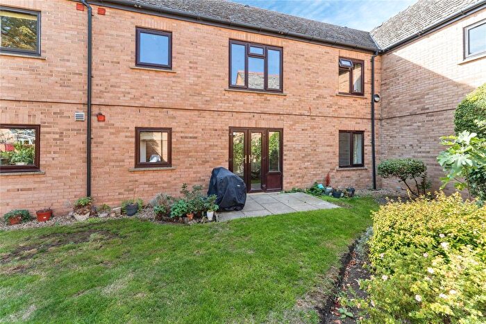 1 Bedroom Flat For Sale In Windmill Grange, Histon, CB24