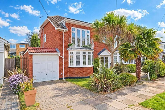 4 Bedroom End Of Terrace House For Sale In Percy Road, Leigh-On-Sea, SS9