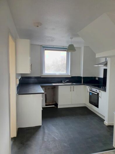 4 Bedroom Flat To Rent In Millford Drive, Linwood, Renfrewshire, PA3