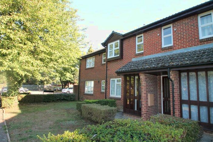 1 Bedroom Flat To Rent In Merrivale Mews, Tavistock Road, West Drayton, UB7