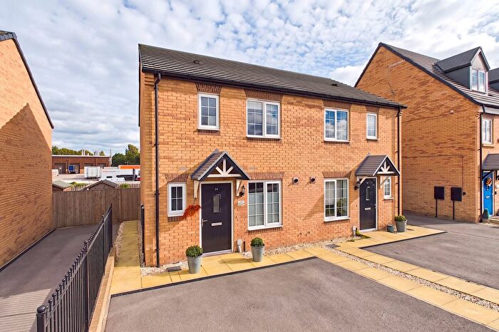 3 Bedroom Semi Detached House For Sale In Young Drive Market Weighton, Market Weighton, York, North Yorkshire, YO43