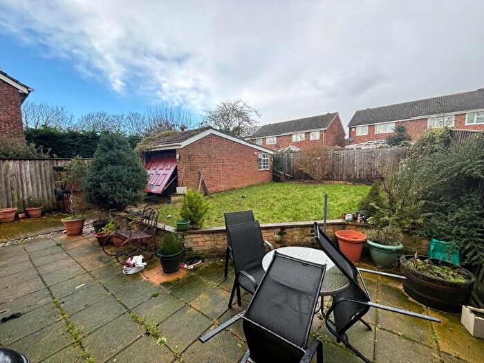4 Bedroom Detached House For Sale In Beaumont Drive, Cherry Lodge, Northampton, NN3