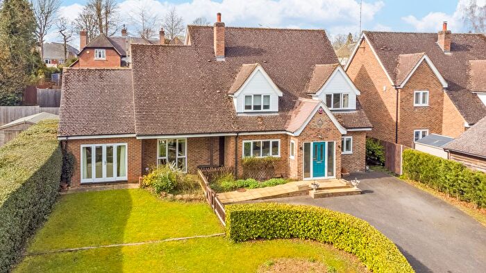 4 Bedroom Detached House For Sale In Wendover Drive, Welwyn, AL6