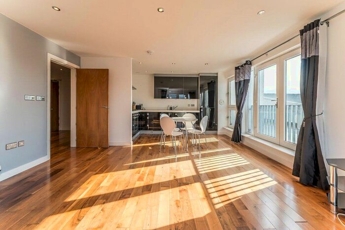 1 Bedroom Flat To Rent In Kimmerghame Drive, Fettes, Edinburgh, EH4