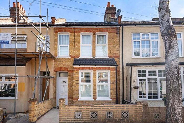 3 Bedroom Terraced House For Sale In Spencer Road, Walthamstow, E17