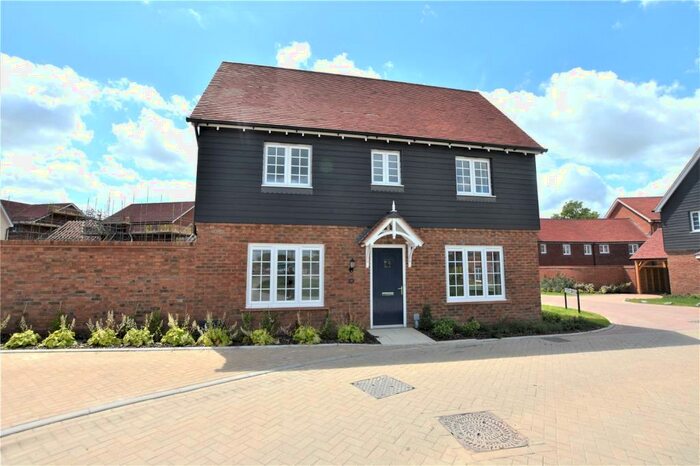 3 Bedroom Detached House To Rent In Lovelace Green, Didcot, OX11