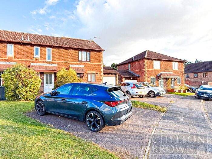 1 Bedroom House For Sale In Braemar Crescent, Northampton, Northamptonshire, NN4
