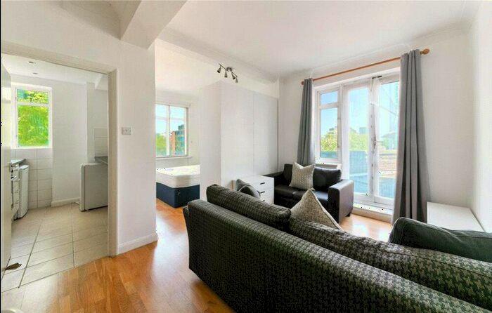 1 Bedroom Apartment To Rent In Warren Court, Euston Road, London, NW1