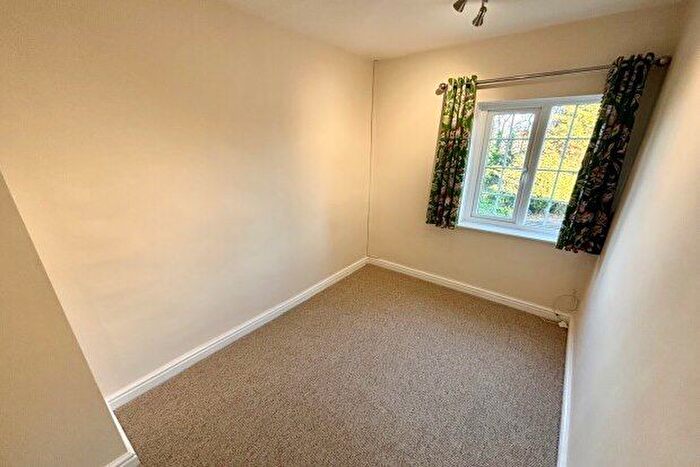 2 Bedroom Cottage To Rent In Burton Road, Lichfield, WS13
