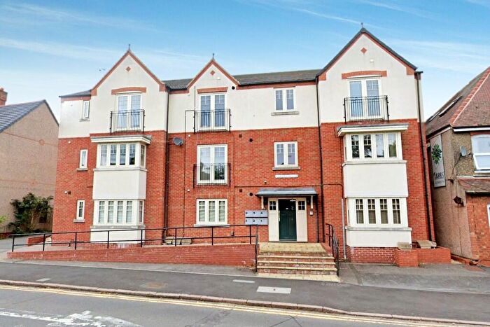 2 Bedroom Apartment For Sale In Hillmorton Road, Rugby, CV22