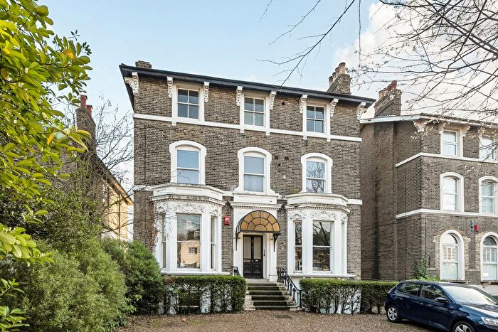 2 Bedroom Flat For Sale In Shooters Hill Road, London, SE3