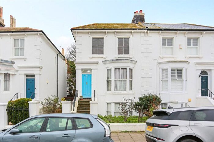 Flat To Rent In Osborne Villas, Hove, BN3