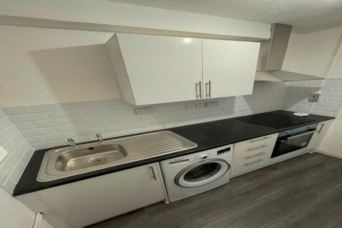 1 Bedroom Flat To Rent In Summer Lane, Birmingham, B19