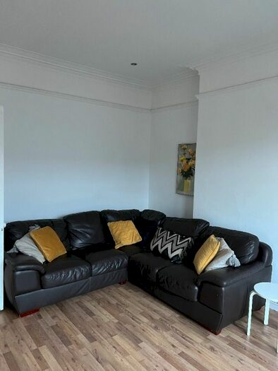 2 Bedroom Flat To Rent In Upper Craigs, Stirling Town, Stirling, FK8