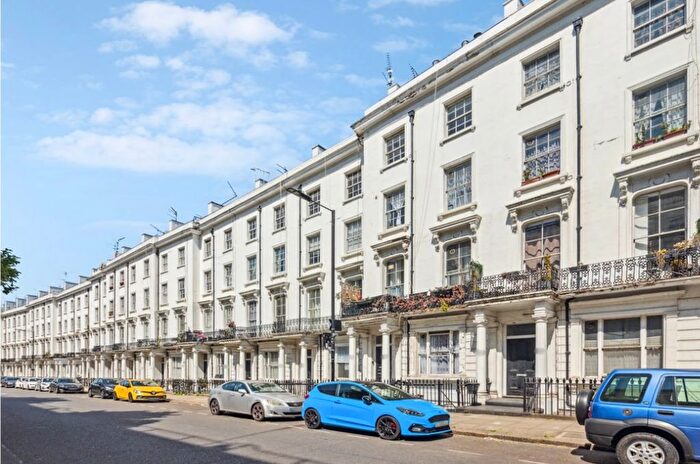 3 Bedroom Flat For Sale In Gloucester Terrace, London, W2