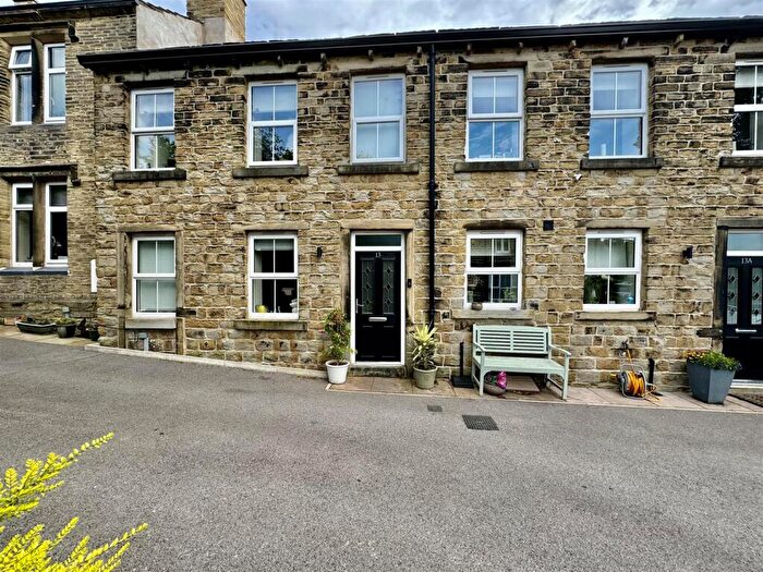 2 Bedroom Cottage To Rent In Westgate, Almondbury, Huddersfield, HD5