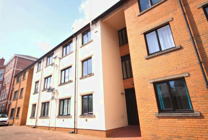 1 Bedroom Apartment To Rent In Richmond Court, Roath, Cardiff, CF24
