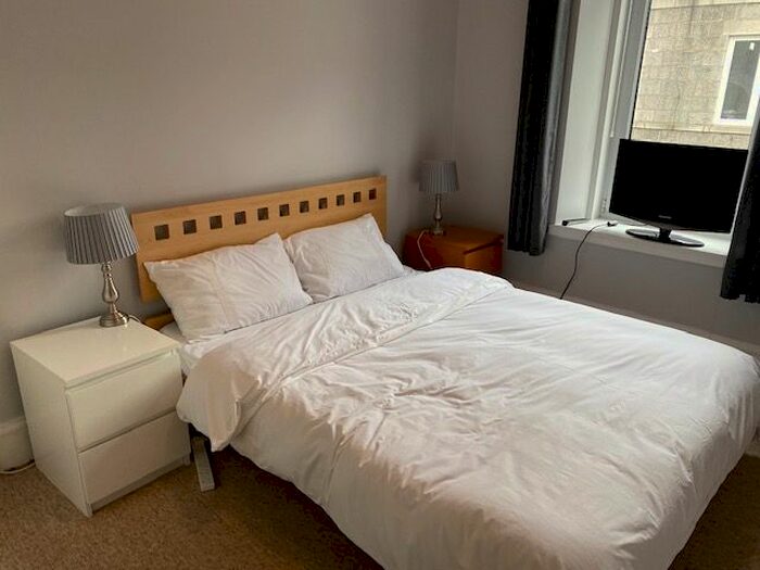 1 Bedroom Flat To Rent In Howburn Place, City Centre, Aberdeen, AB11