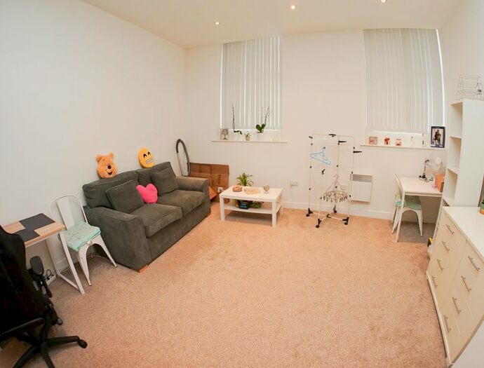 1 Bedroom Flat For Sale In Law Russell House, Vicar Lane, Bradford, West Yorkshire, BD1