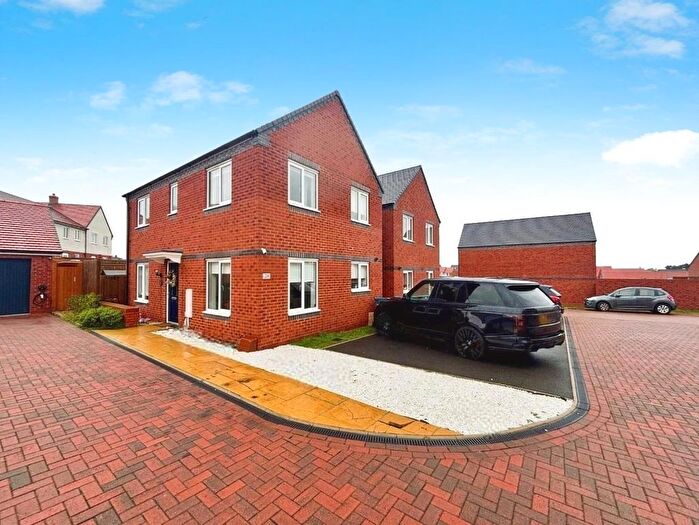 3 Bedroom Property To Rent In Wilkinson Drive, Lichfield, WS14
