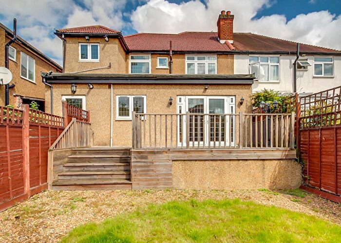 2 Bedroom Flat For Sale In Wood End Road, Sudbury, Harrow, HA1