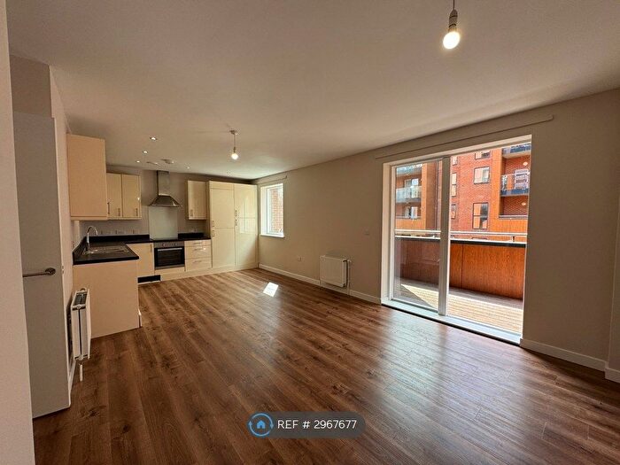 2 Bedroom Flat To Rent In Callender Road, Erith, DA8