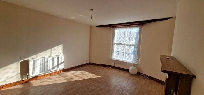 1 Bedroom Flat To Rent In Old Exeter Road, Tavistock, Devon, PL19