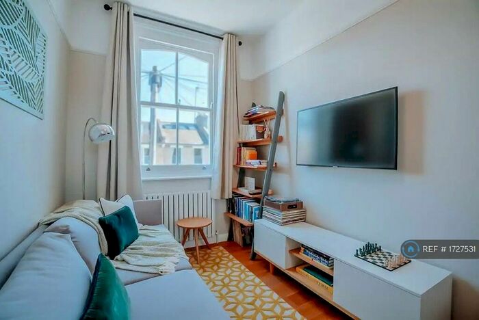 1 Bedroom Maisonette To Rent In Clifden Road, London, E5