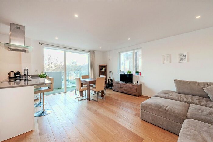 2 Bedroom Flat To Rent In Copenhagen Street, Kings Cross, N1