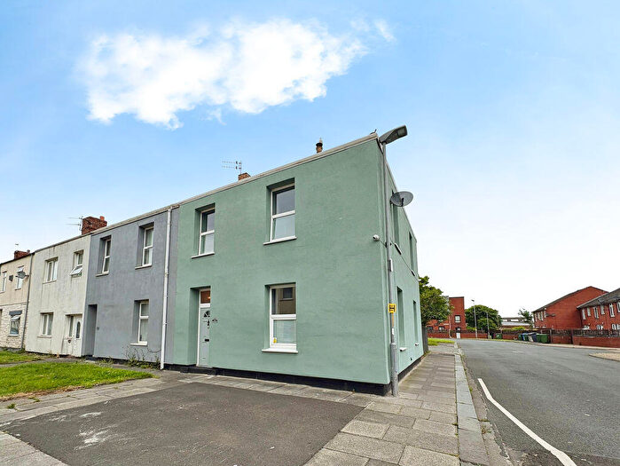 3 Bedroom End Of Terrace House For Sale In Beaumont Street, Blyth, NE24